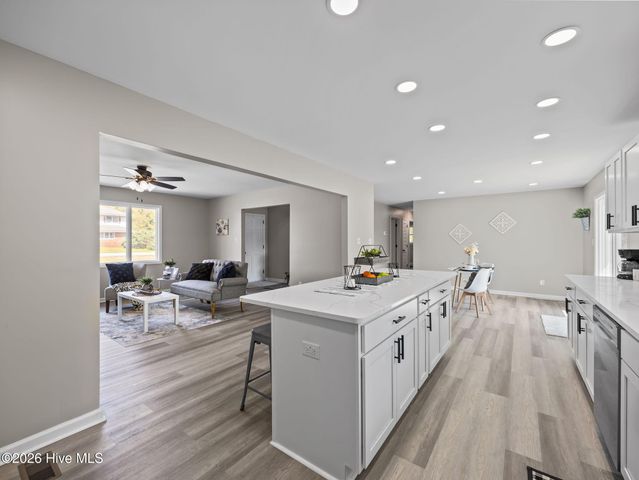 412 Crows Nest Lane, Sneads Ferry, NC 28460