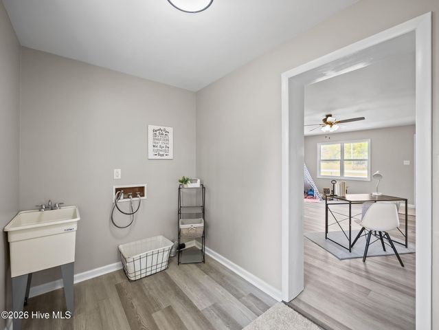 412 Crows Nest Lane, Sneads Ferry, NC 28460