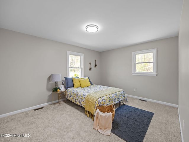 412 Crows Nest Lane, Sneads Ferry, NC 28460