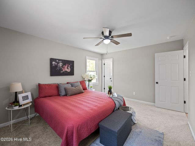 412 Crows Nest Lane, Sneads Ferry, NC 28460