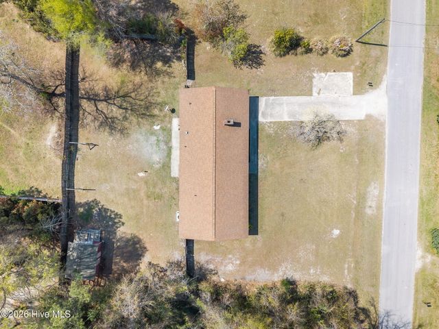 412 Crows Nest Lane, Sneads Ferry, NC 28460