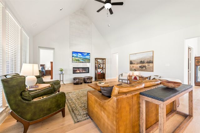 1806 Farmstead Road, Mansfield, TX 76063
