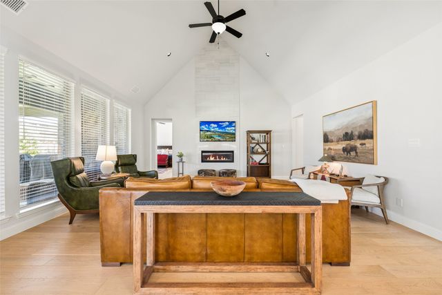 1806 Farmstead Road, Mansfield, TX 76063