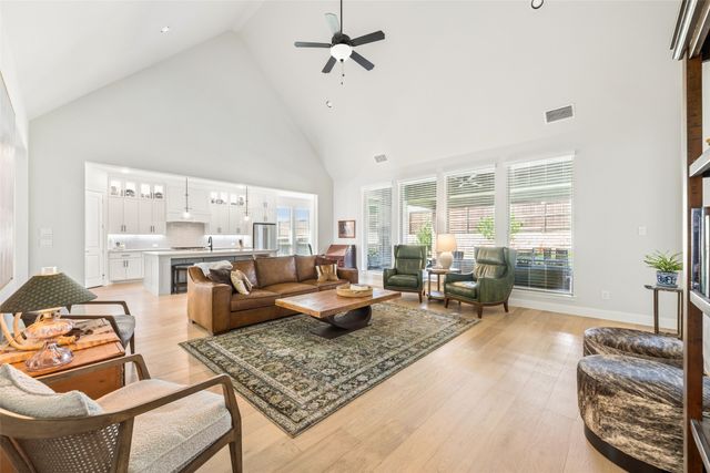 1806 Farmstead Road, Mansfield, TX 76063