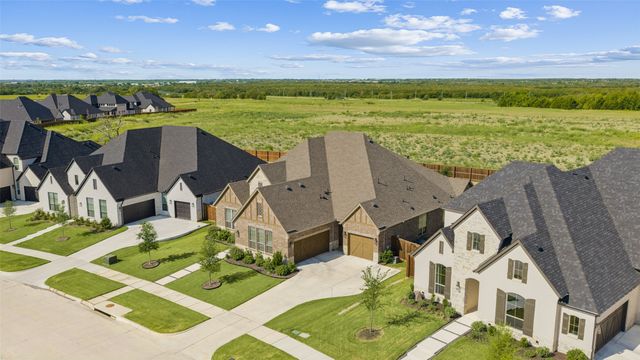 1806 Farmstead Road, Mansfield, TX 76063