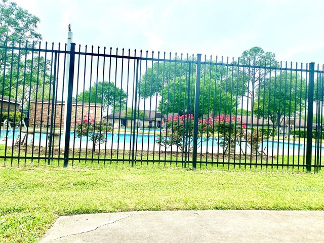 7381 Cook Road, Houston, TX 77072