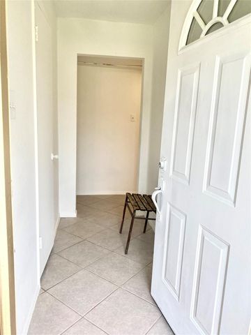 7381 Cook Road, Houston, TX 77072