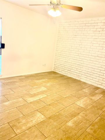 7381 Cook Road, Houston, TX 77072