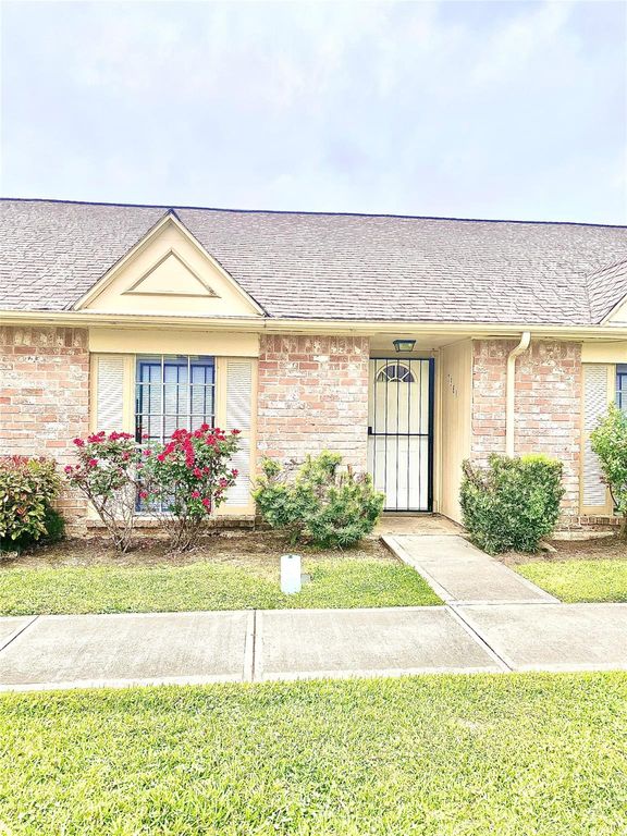 7381 Cook Road, Houston, TX 77072
