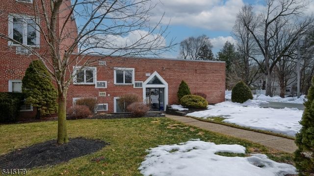 520 Turnpike C222 222, Pequannock Twp., NJ 07444