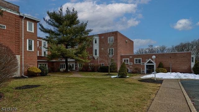 520 Turnpike C222 222, Pequannock Twp., NJ 07444