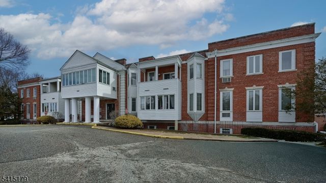 520 Turnpike C222 222, Pequannock Twp., NJ 07444