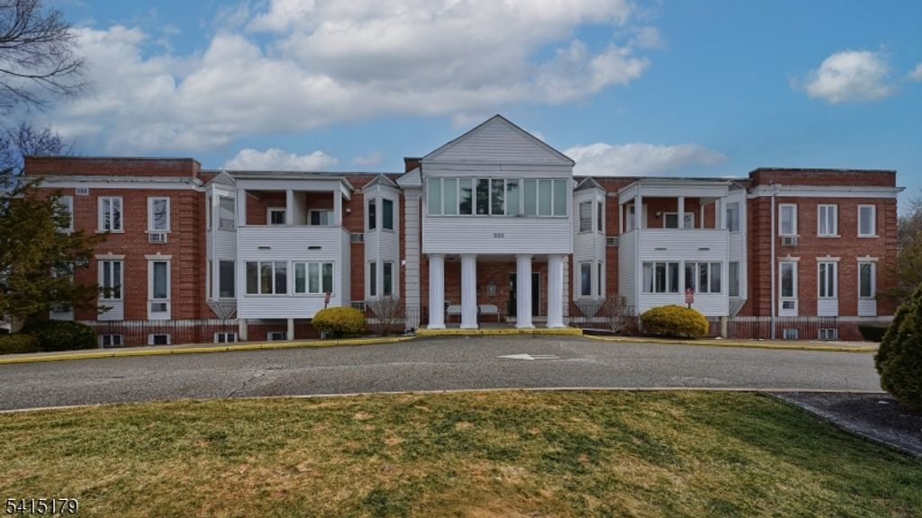 520 Turnpike C222 222, Pequannock Twp., NJ 07444