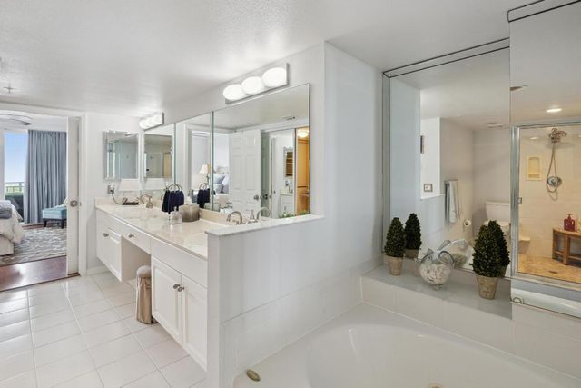 2880 NE 14th St. Causeway 904, Pompano Beach, FL 33062