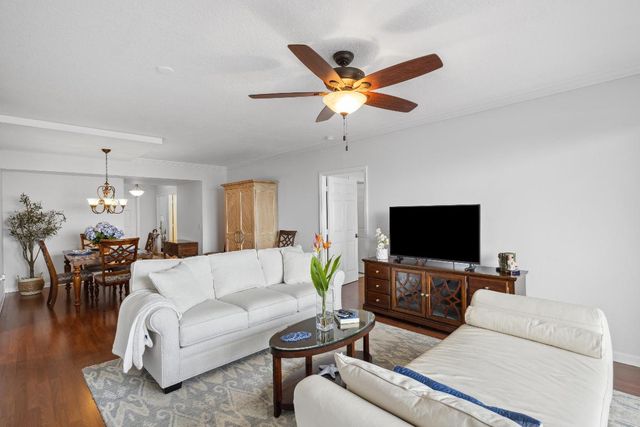 2880 NE 14th St. Causeway 904, Pompano Beach, FL 33062