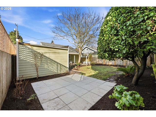 1830 N KILPATRICK St, Portland, OR 97217