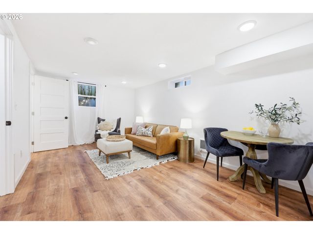 1830 N KILPATRICK St, Portland, OR 97217