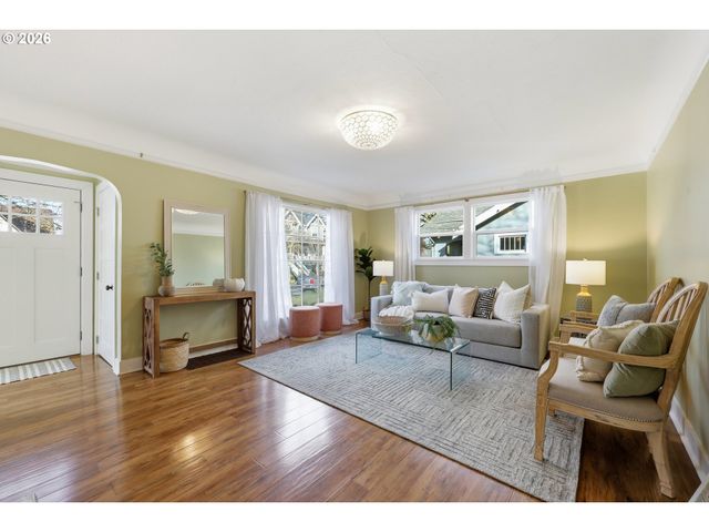 1830 N KILPATRICK St, Portland, OR 97217