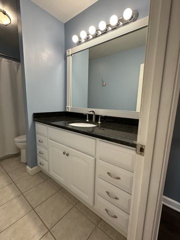 8300 Sawyer Brown Rd Apt E302, Nashville, TN 37221