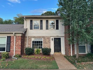 8300 Sawyer Brown Rd Apt E302, Nashville, TN 37221