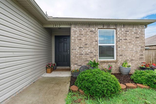 1917 Timber Dale Drive, Shawnee, OK 74804