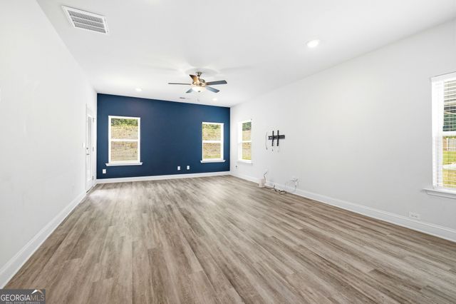 308 Magnolia Villas Drive, Cornelia, GA 30531