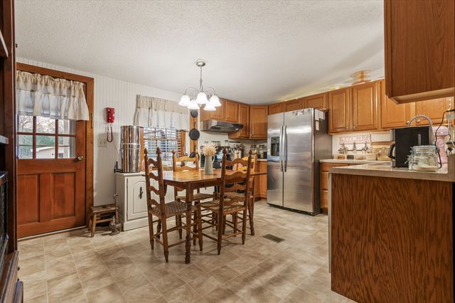 253 Henslee Rd, Shelbyville, TN 37160