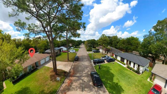 17014 Forest Bend Avenue, Friendswood, TX 77546