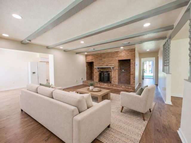 17014 Forest Bend Avenue, Friendswood, TX 77546