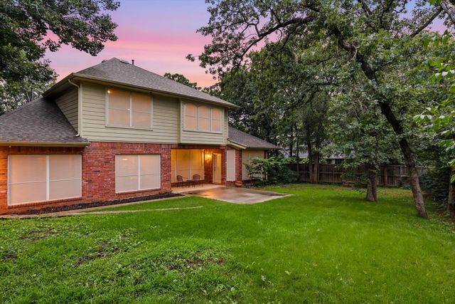 2214 Woods Edge Court, Corinth, TX 76210