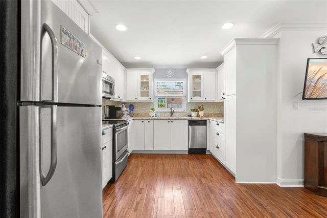 422 KENTUCKY AVENUE, Crystal Beach, FL 34681