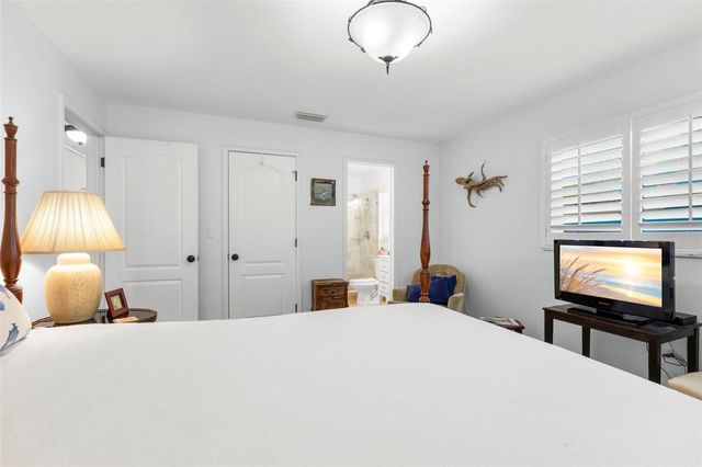 422 KENTUCKY AVENUE, Crystal Beach, FL 34681