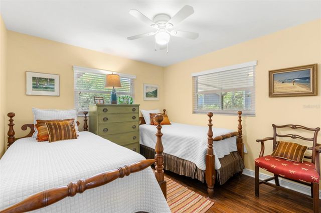 422 KENTUCKY AVENUE, Crystal Beach, FL 34681