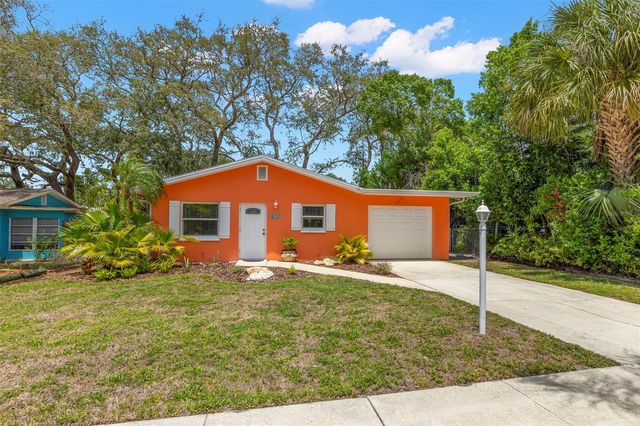 422 KENTUCKY AVENUE, Crystal Beach, FL 34681
