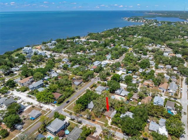 422 KENTUCKY AVENUE, Crystal Beach, FL 34681