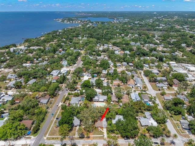 422 KENTUCKY AVENUE, Crystal Beach, FL 34681