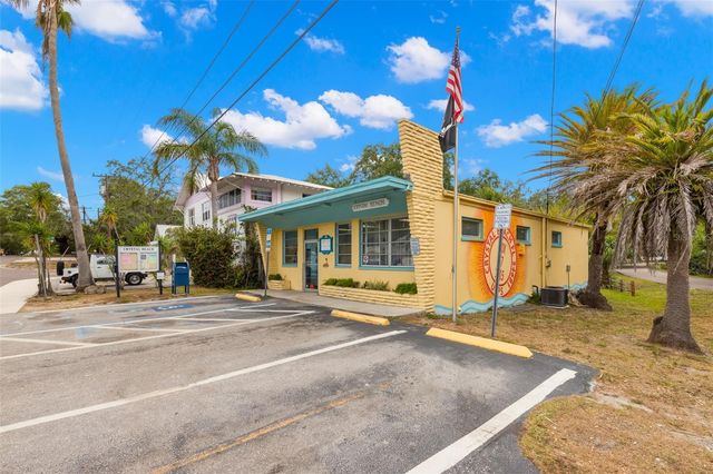 422 KENTUCKY AVENUE, Crystal Beach, FL 34681
