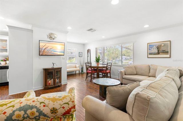 422 KENTUCKY AVENUE, Crystal Beach, FL 34681