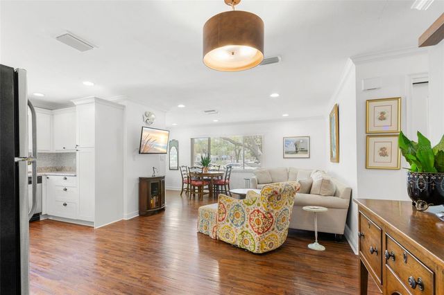 422 KENTUCKY AVENUE, Crystal Beach, FL 34681