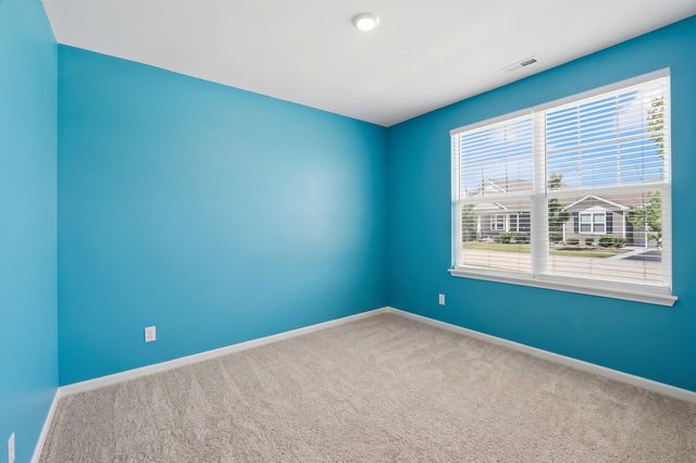 1155 Heritage Court, Pingree Grove, IL 60140
