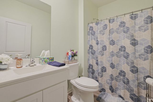 1155 Heritage Court, Pingree Grove, IL 60140