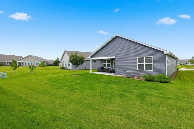 1155 Heritage Court, Pingree Grove, IL 60140