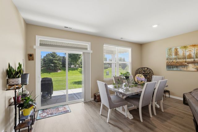 1155 Heritage Court, Pingree Grove, IL 60140
