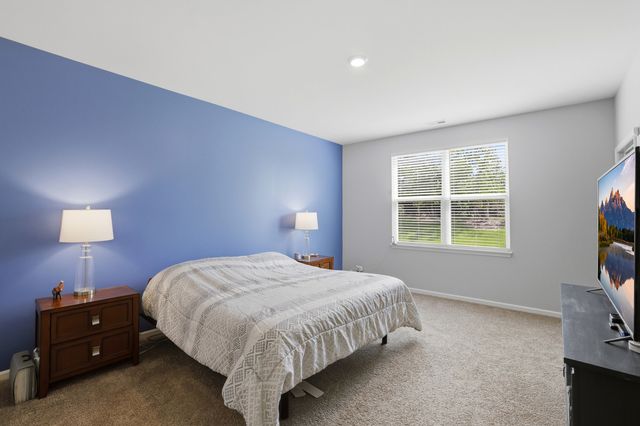 1155 Heritage Court, Pingree Grove, IL 60140