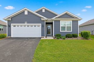 1155 Heritage Court, Pingree Grove, IL 60140