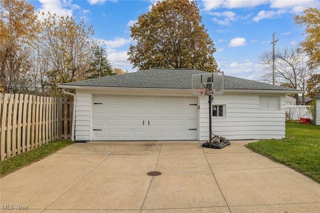 7735 Ann Arbor Drive, Parma, OH 44130