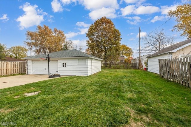 7735 Ann Arbor Drive, Parma, OH 44130