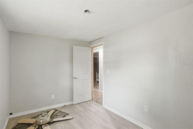 6945 NE 5TH PLACE, Ocala, FL 34470