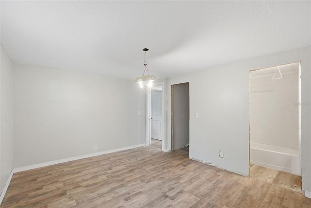 6945 NE 5TH PLACE, Ocala, FL 34470