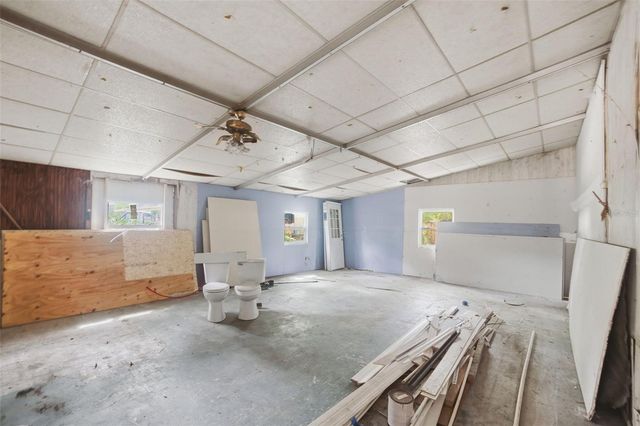 6945 NE 5TH PLACE, Ocala, FL 34470